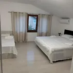 Casa Mira