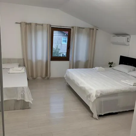 Casa Mira
